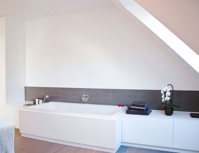 Badewanne in Lowboard integriert