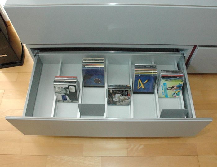 Schubladen mit CD-Einteilungen stufenlos über Aluschienen inkl. Registerkarten