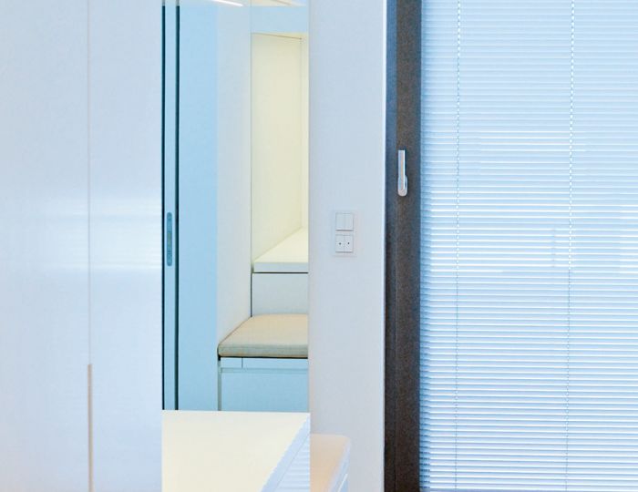 Ankleide in MDF weiß lackiert