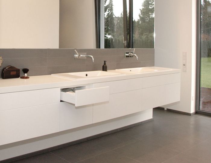 Waschtisch in Corian mit Aufsatzbecken