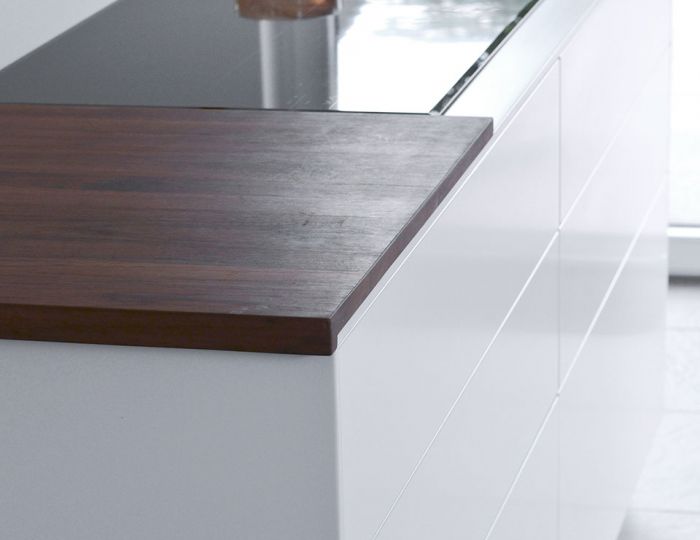 Accessoires in massivem Nussbaum